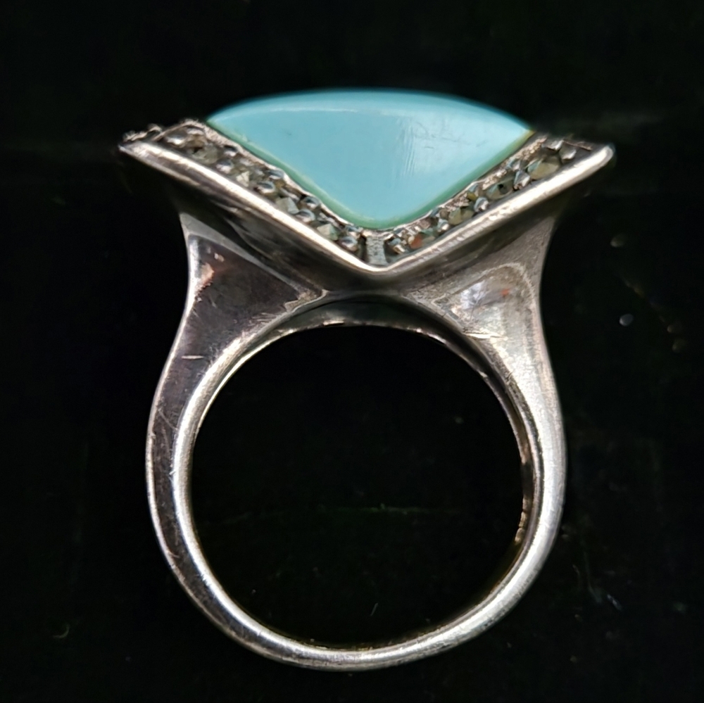 Elegant Silver and Turquoise Ring Size 6 - Picture 4 of 5